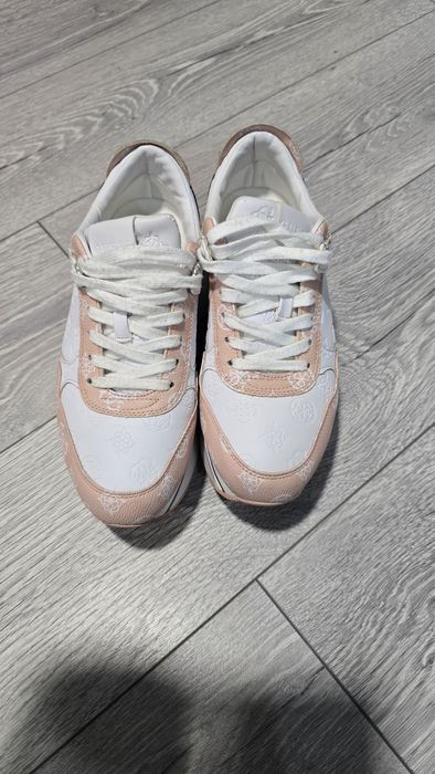 Маратонки на платформа Guess