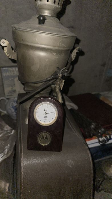 Продам часы  в деревянном стиле