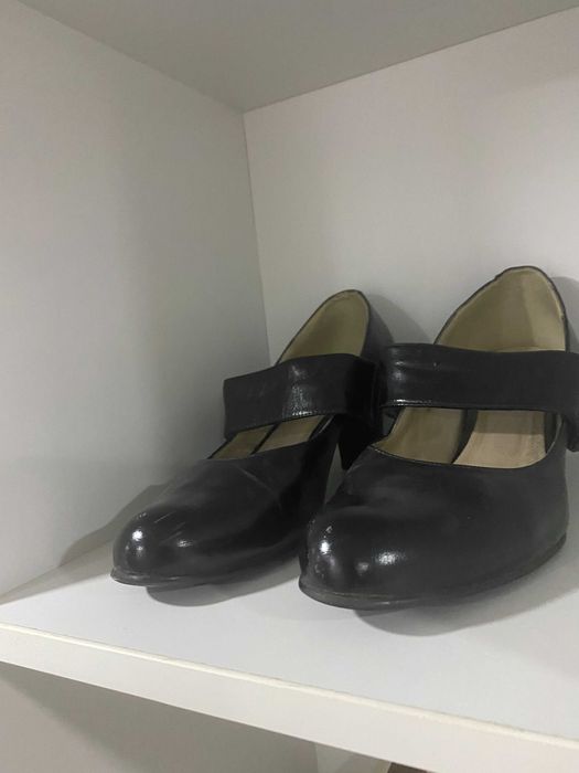 Натуральная кожаная обувь