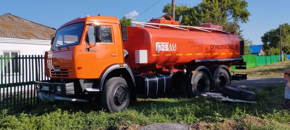 Продам КамАЗ топливозаправщик (бензовоз)