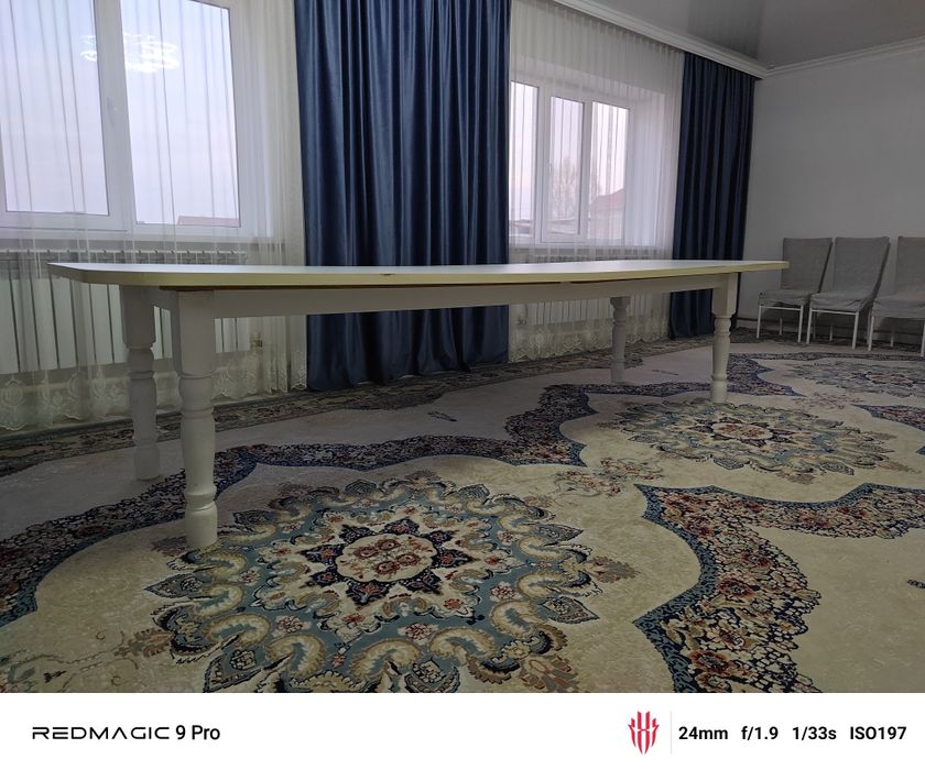 Стол длиной 4.5 метр