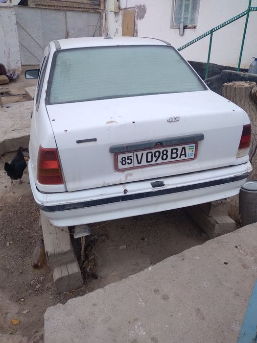 Opel germanski mashina sotiladi 20mln aybi mashina yurmaydi