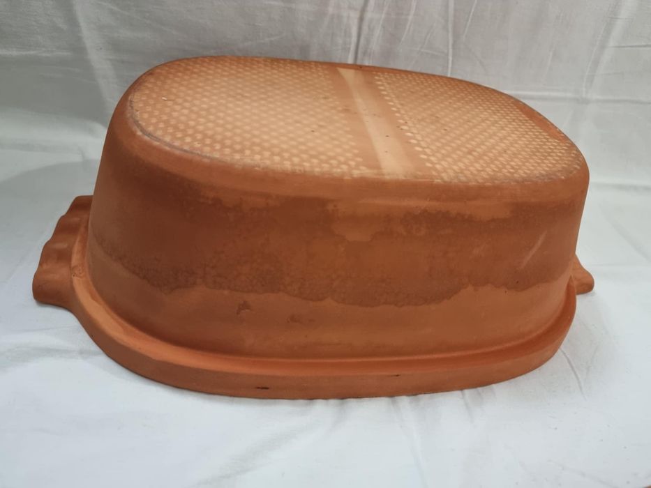 Vas de lut pentru sarmale si friptura