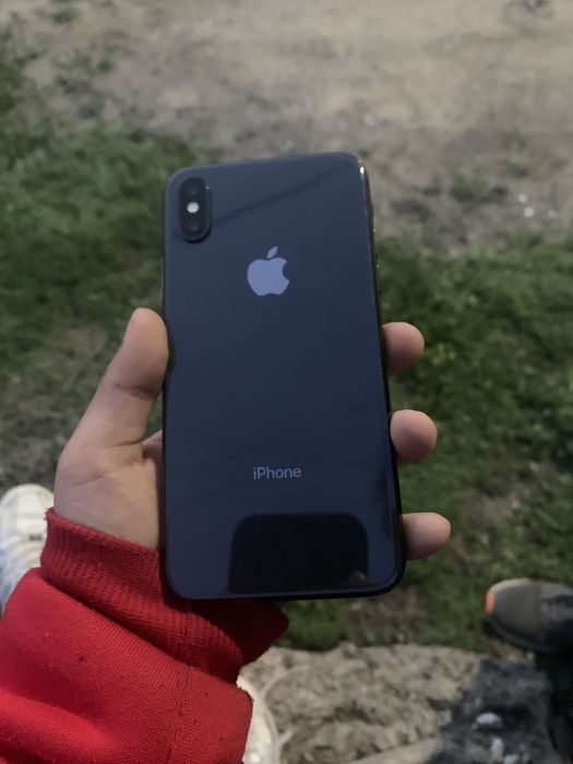 Iphone x black….