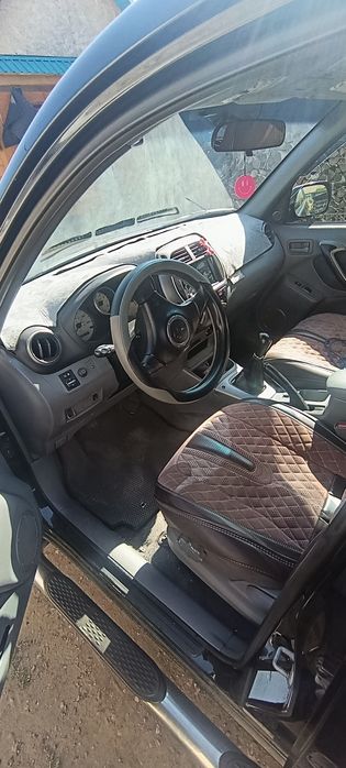 Продам toyota RAV4