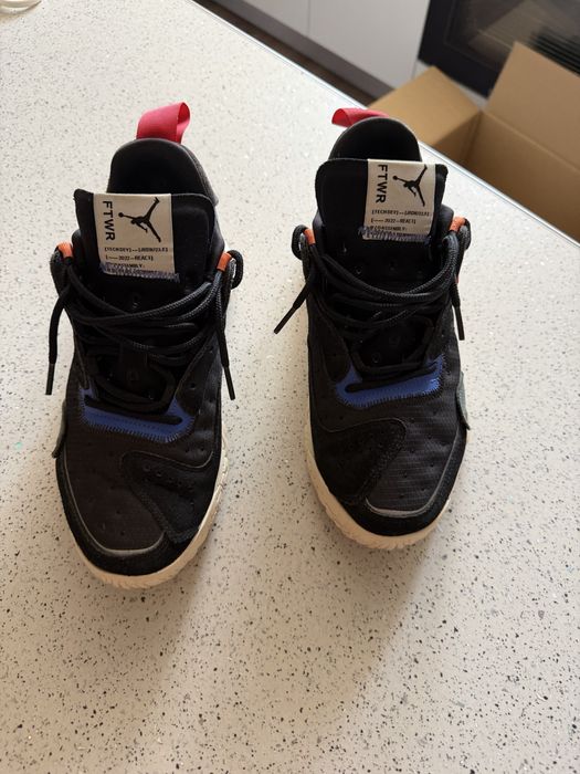 Adidasi Jordan Barbati nr 40,5 ( 25,5 cm ) 10/10 Pret 199 lei fix