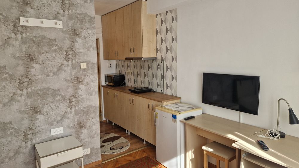 ATENȚIE(toate cheltuielile incluse) Minigarsonieră de închiriat