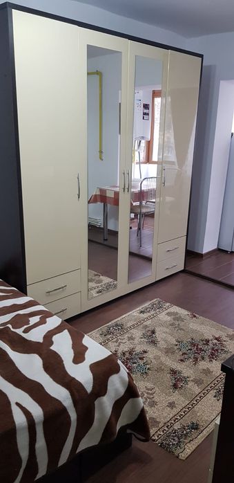 Garsoniera de închiriat!