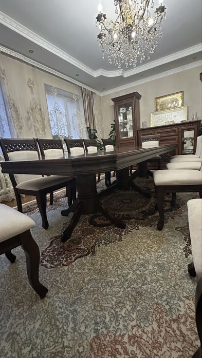 Стол гостинный со стульями