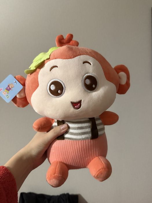 Мягкая игрушка-обезьянка