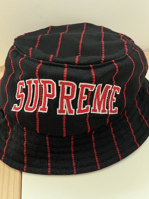 Supreme Stripe Mesh оригинален бъкет