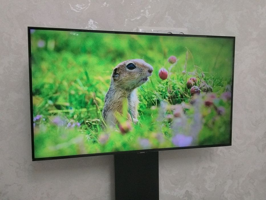 Samsung Orginal 43 smart 4K  TV android  sotiladi