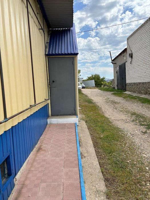 Продается магазин в центре города Шемонаиха.