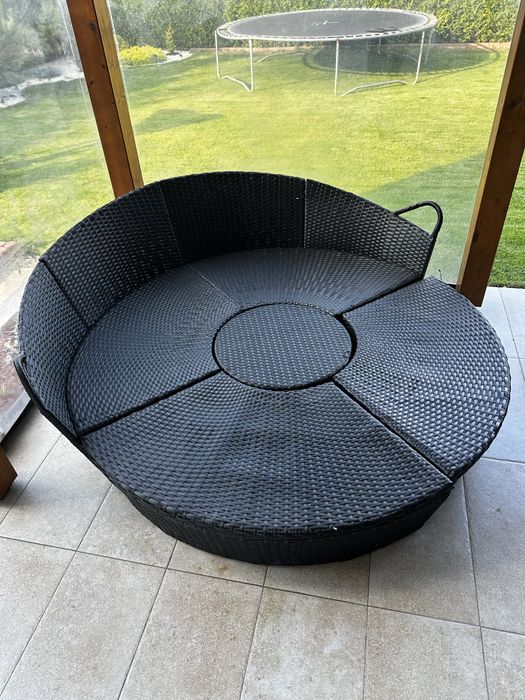 Pat gradina terasa rotund
