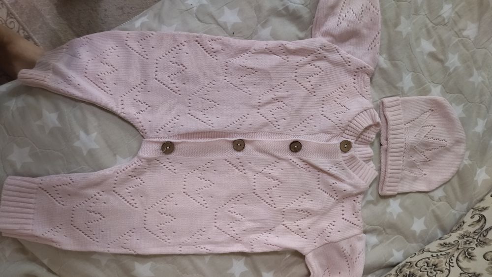 Продам вязаный комбинезон