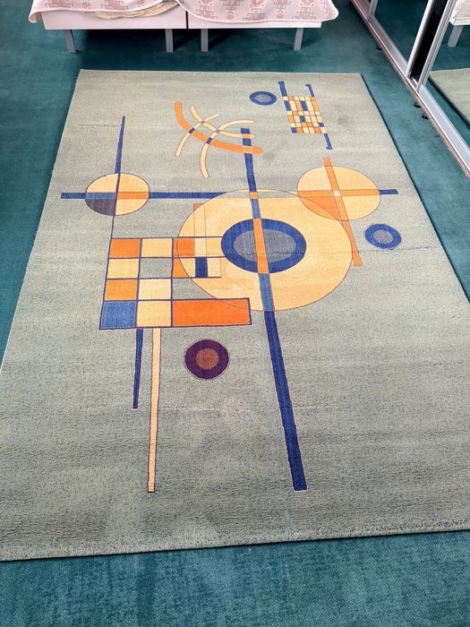 Ковер плотный, после химчистки