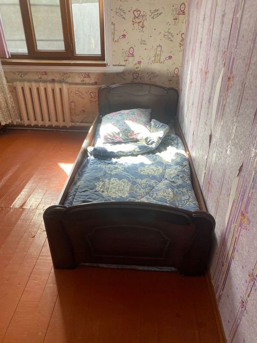 Кровать односпальная