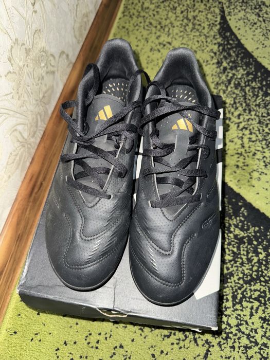 Бутсы Adidas Predator