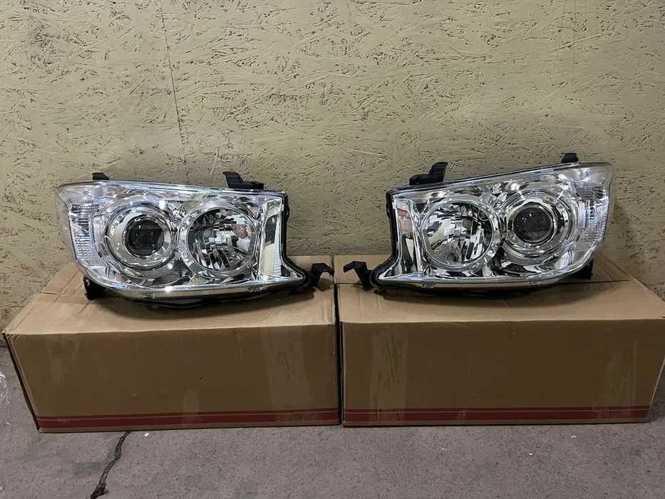 Фара на Toyota Fortuner / Фортунер 08-10