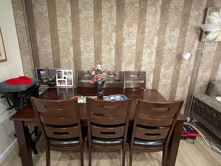 Masa de familie cu 6 scaune, Mobexpert