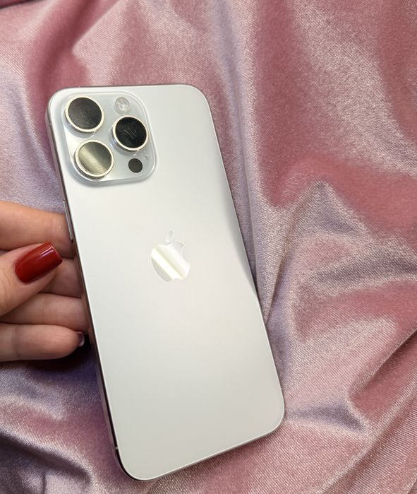 Iphone 15 pro max alb +husa cadou