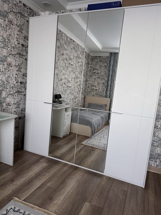 Продам шкаф 4 дверный