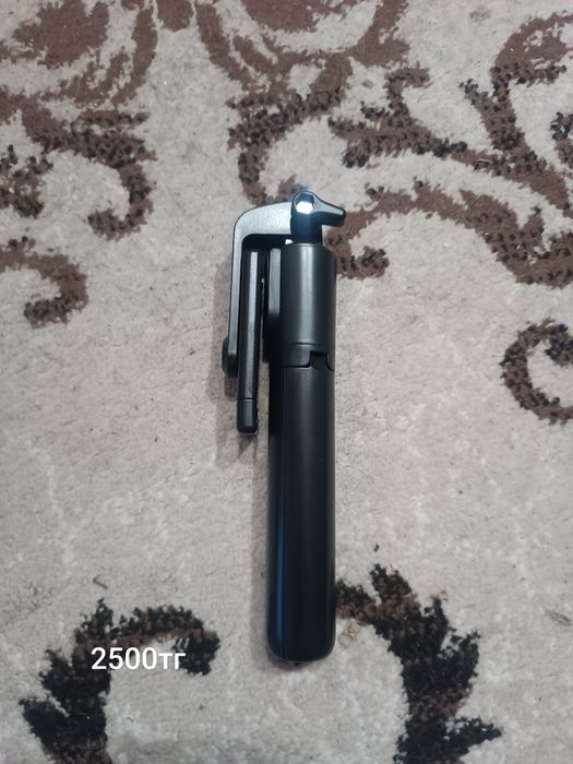 Продам селфи палку штатив