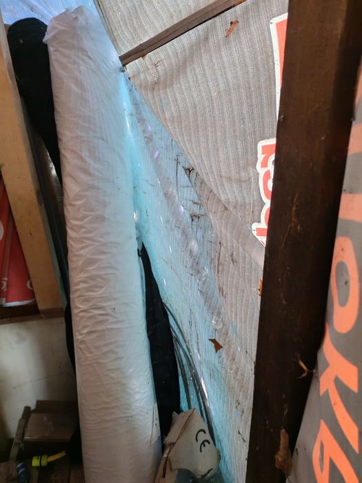 Платове - черен и бял