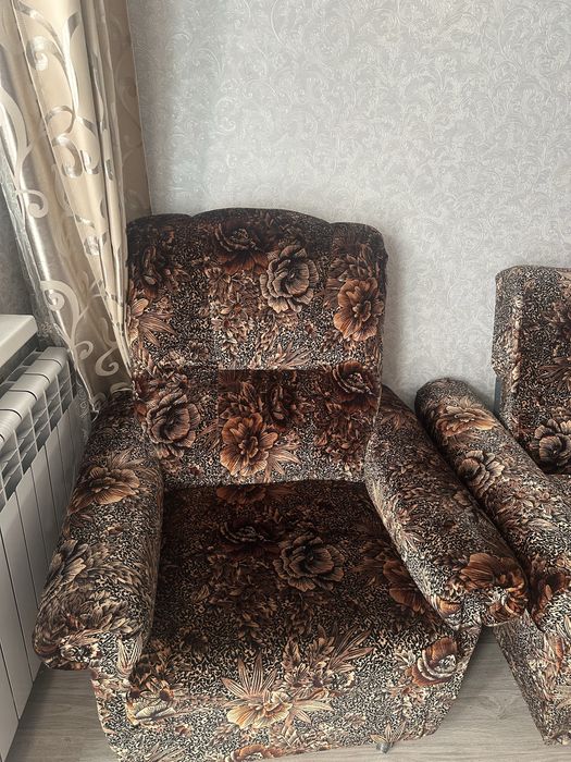 Мягкий уголок б/у срочно