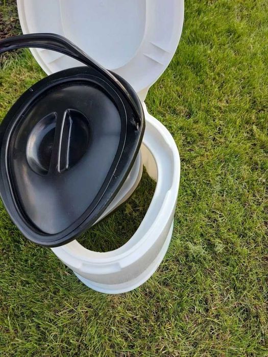 Биотуалет биоунитаз горшок для дачи и дома. Портативный унитаз.