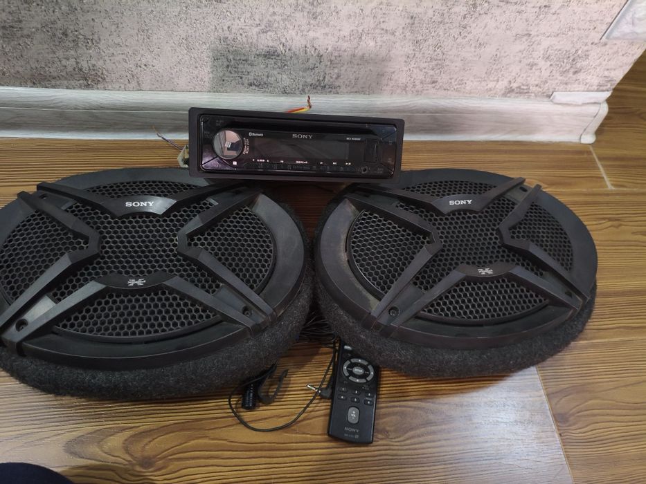 Продается магнитола Sony Mex-N5300BT вместе с колонками