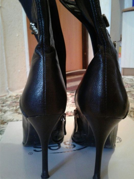 Продам сапожки демисезонные