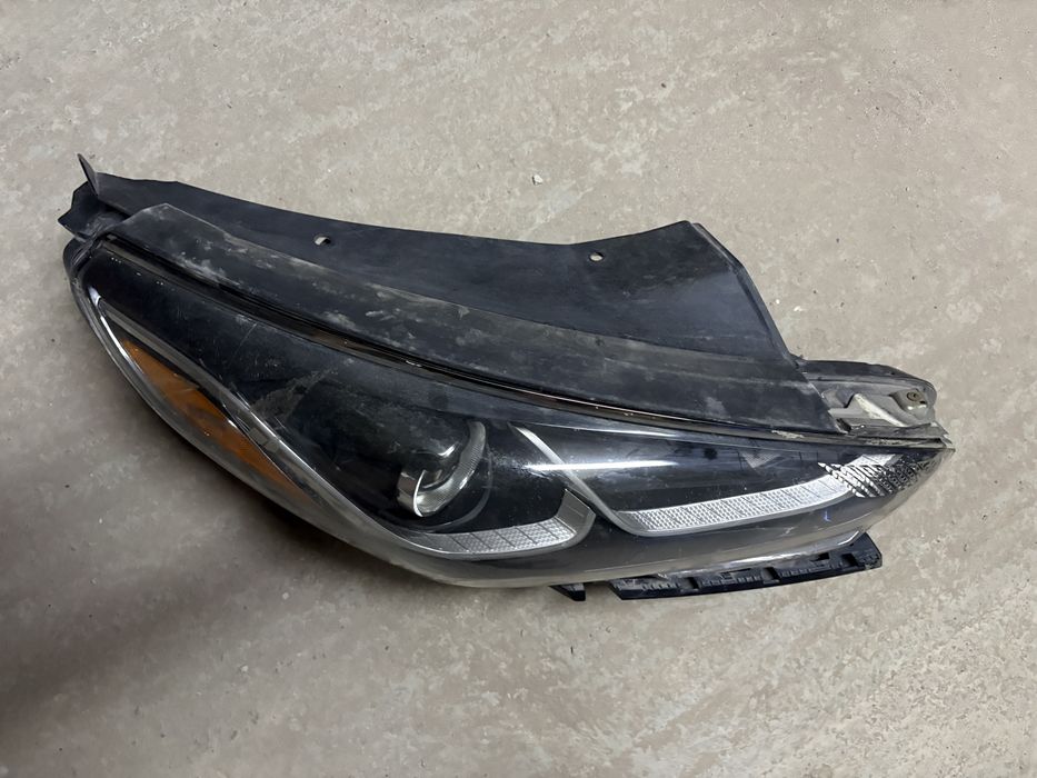 Фара Соната Hyundai Sonata