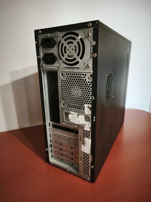 Carcasa PC ATX cu sursa USB 3.0