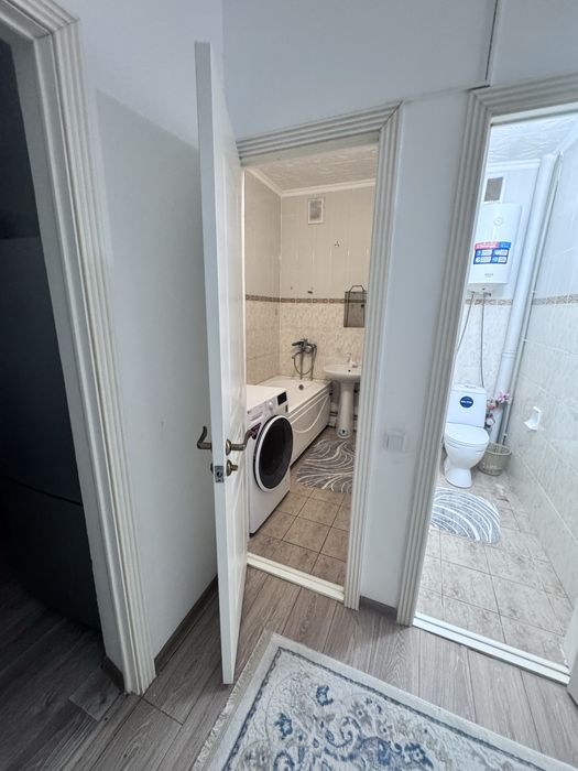 Детский болница қасынан, жаңа үйден 2 бөлмелі пәтер сатылады!!!