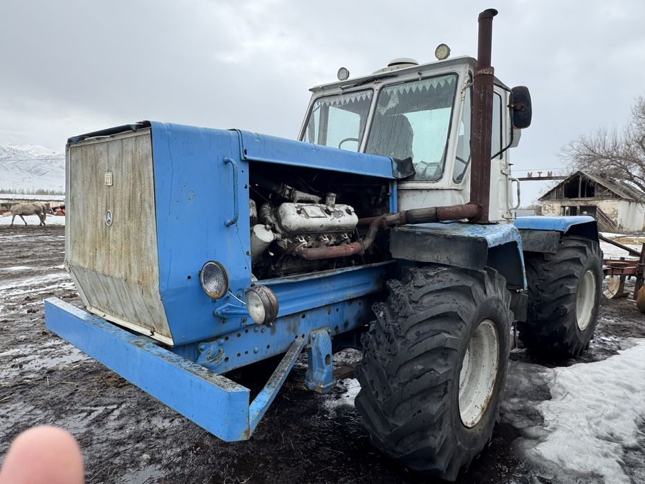 Трактор т150 с плугом