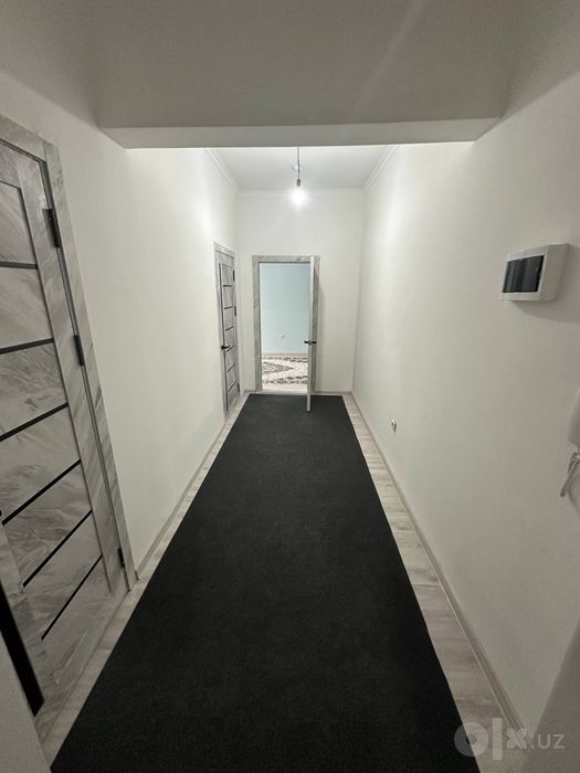 Kvartira sotiladi Uch tepa tumani Orikzor 1 xona 40 kvm novastroyka