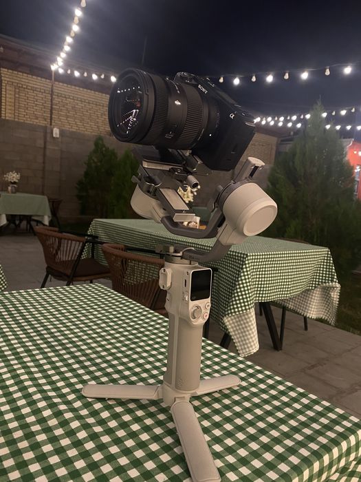 Sony zv-e1. 28-70 mm. DJI RS4 mini