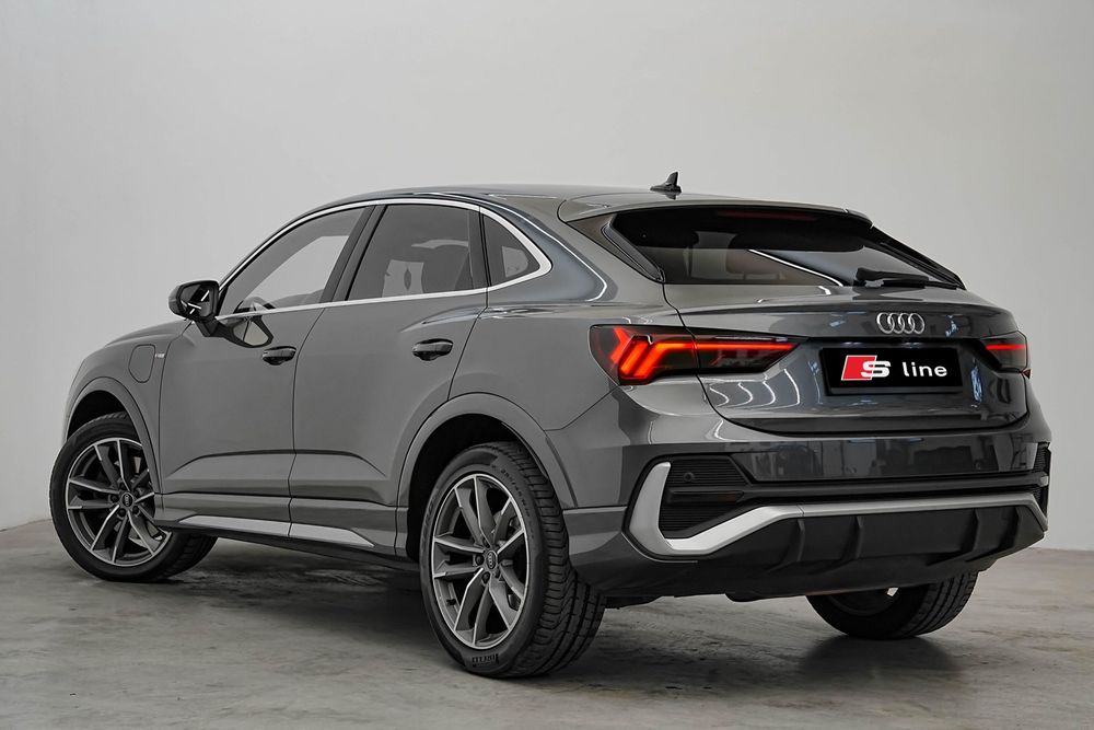 Audi Q3 AUDI Q3 2023 S-LINE/Distronik/Far Led/Lane Assist/Automata/