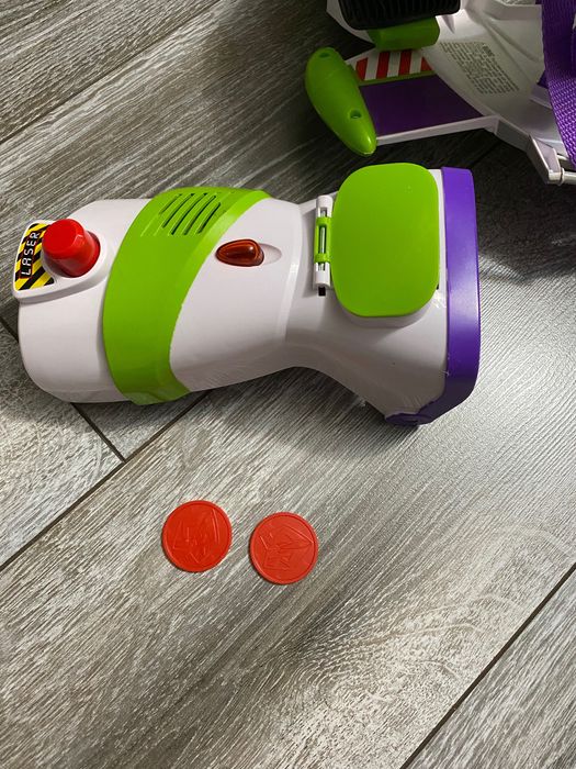Бластер и шлем базлайтера, buzzlighter, базз лайтер