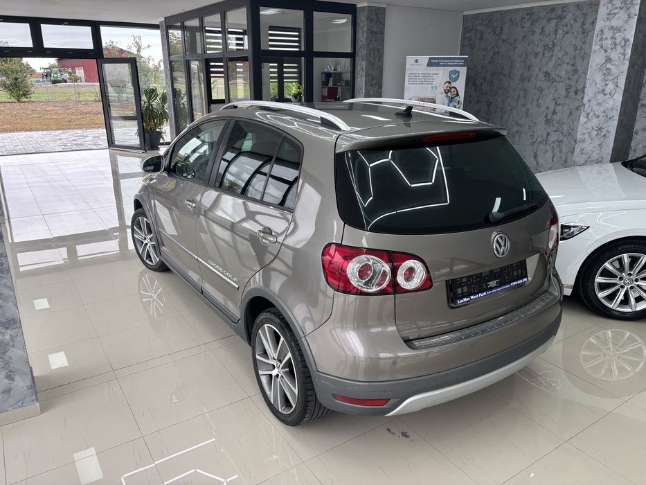 VOLKSWAGEN Golf Plus 2011 — imagine 4