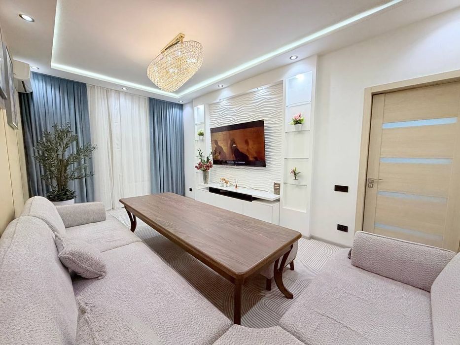 UCHTEPA 2 xona 3xona qilingan kvartira SOTILADI. Barcha qulaylik bor.