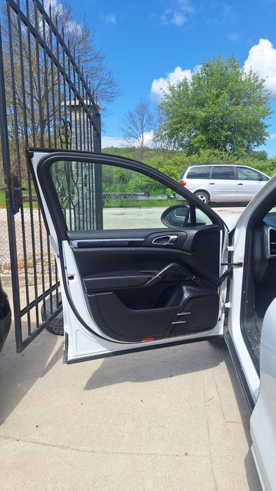 Porsche Cayenne 3.0 TDI ,CRC 245 к.с. ,10 броя на части