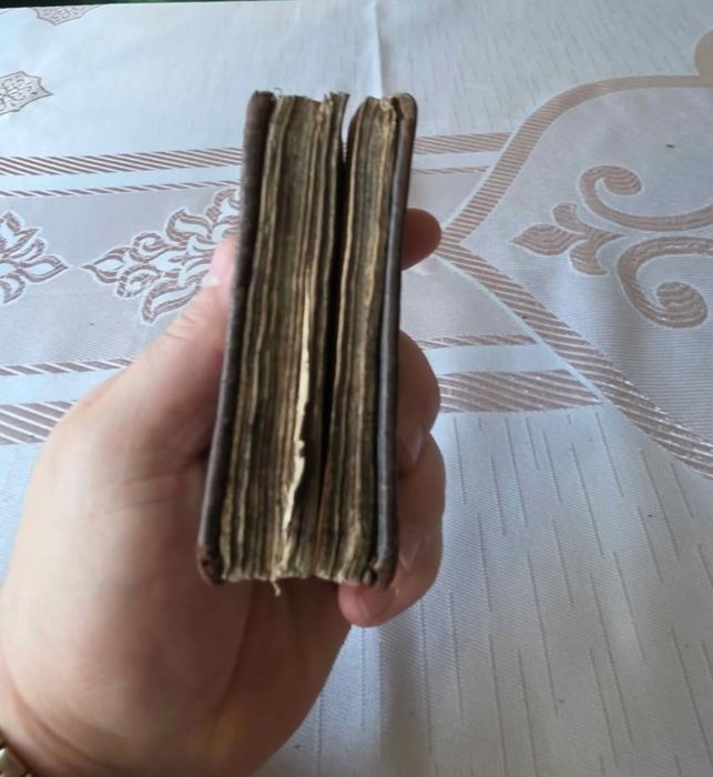 Carte veche „Meditationes S. Augustini” – secol XVIII, în latină