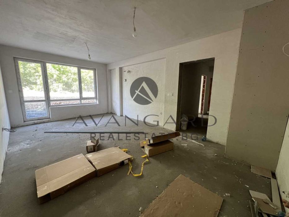 Продава се Тристаен апартамент в Пловдив, Кючук Париж - 140 кв.м за 783 €/кв.м - Снимка #1