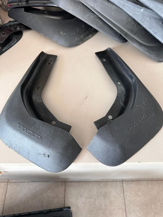 Set aparatoare de noroi spate Volvo V60 2010-2020 31359690, 31359691