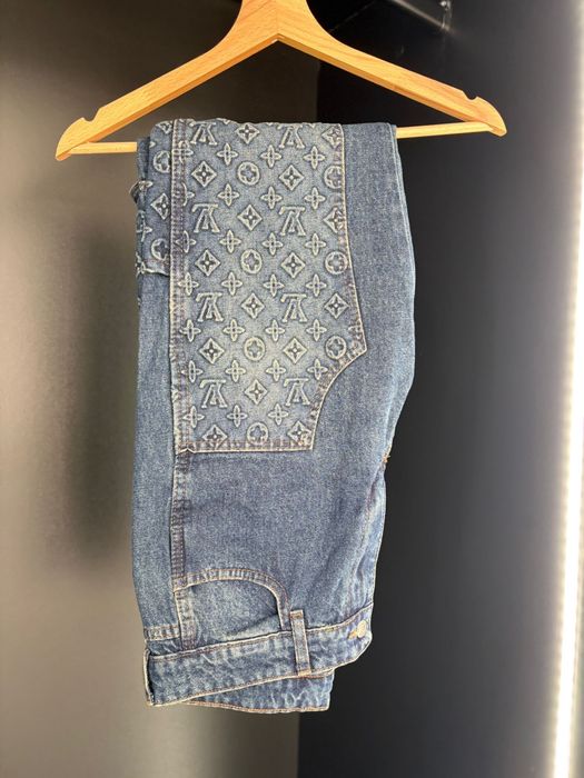 vand blugi louis vuitton