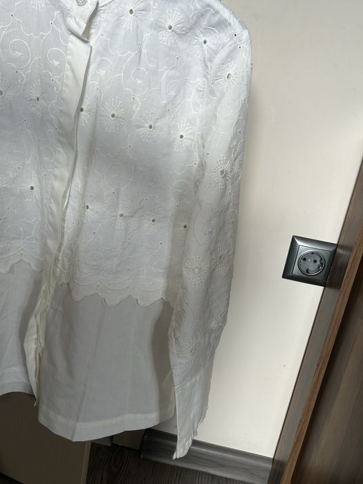 Дамска бяла риза