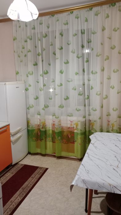 Сдаётся 2-ком. кв. В центре.