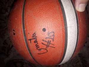 CSO Voluntari Minge Baschet cu autografe Banii merg la un baiat bolnav